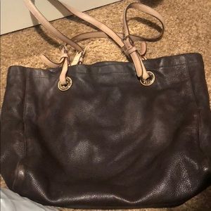 Micheal Kors women’s purse